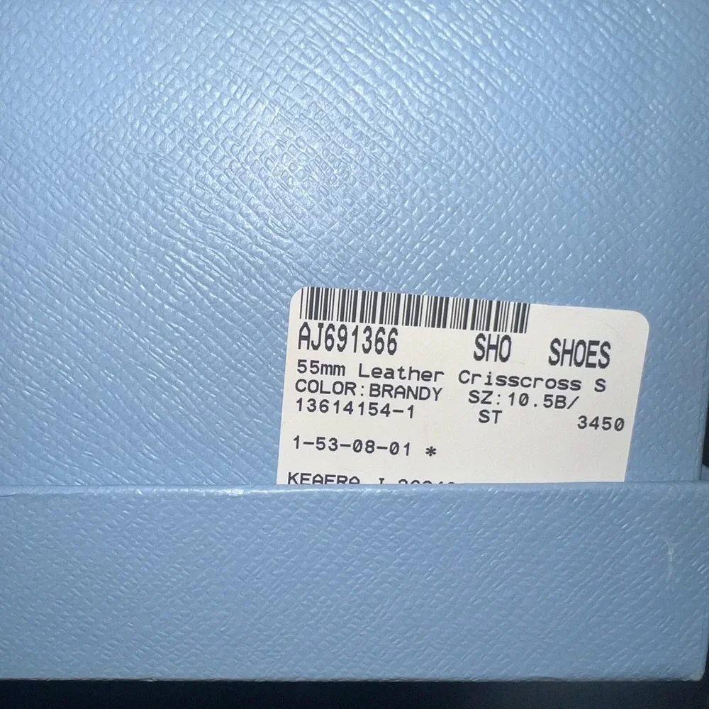 PRADA - Picture 3 of 4